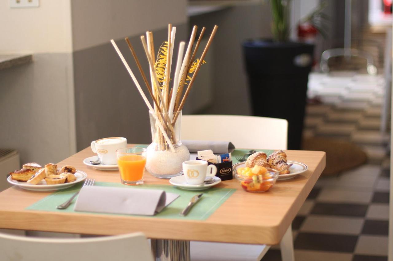 Hotel Tornielli 9 By Lvg Hotel Collection Novara Zewnętrze zdjęcie