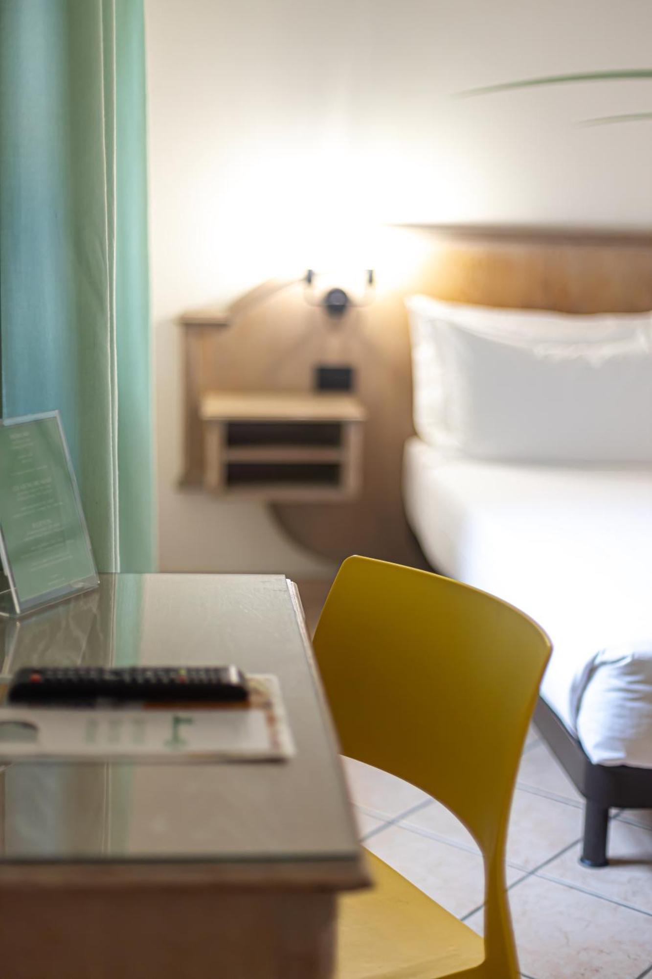 Hotel Tornielli 9 By Lvg Hotel Collection Novara Zewnętrze zdjęcie